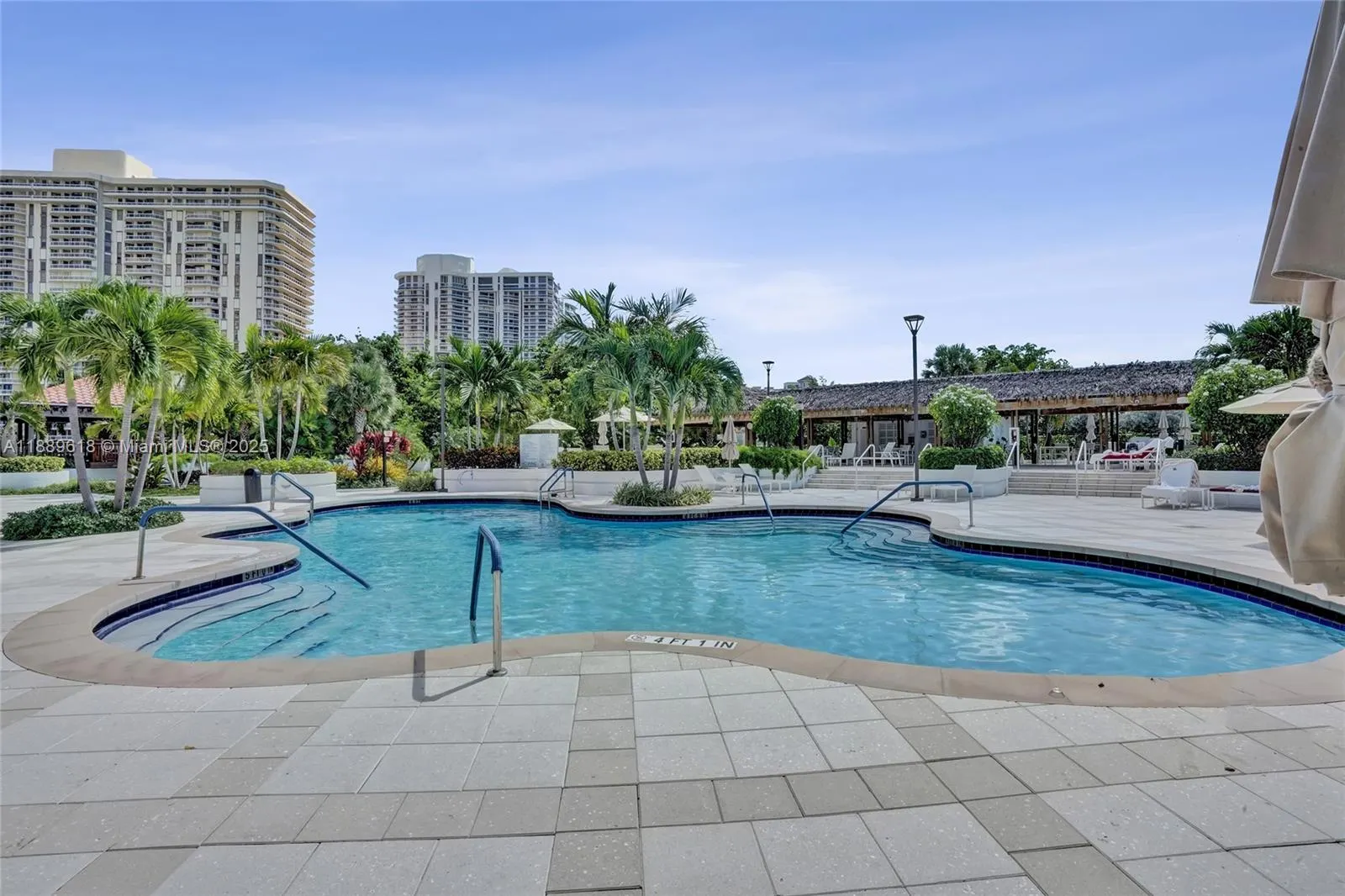 20281 E Country Club Dr, #2110