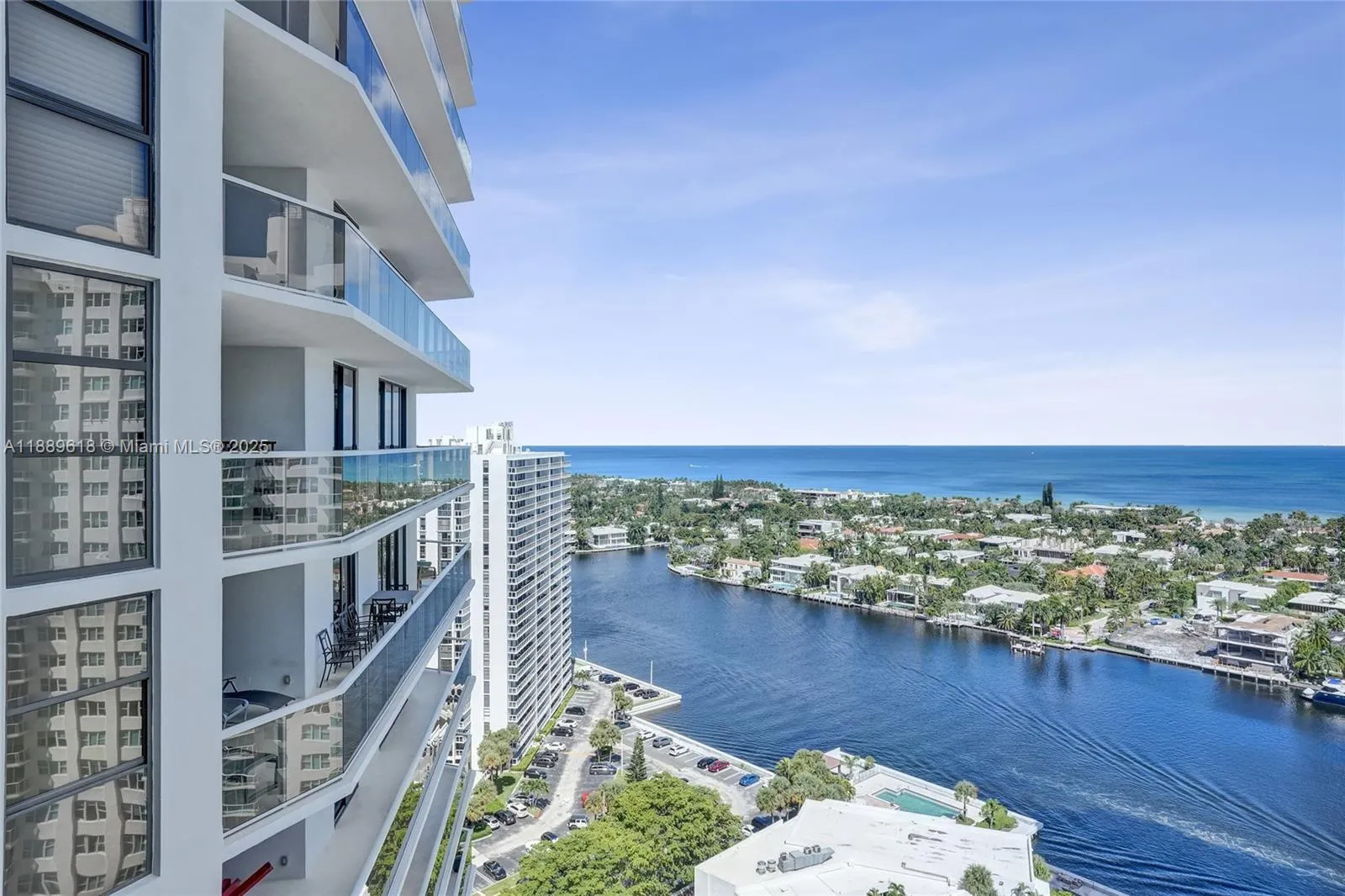 20281 E Country Club Dr, #2110