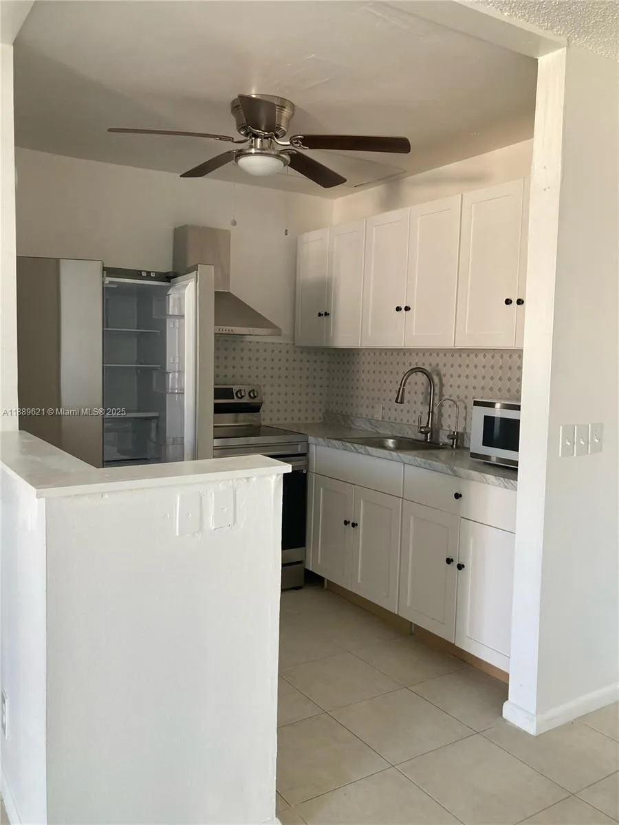 157 Fanshaw D, #157