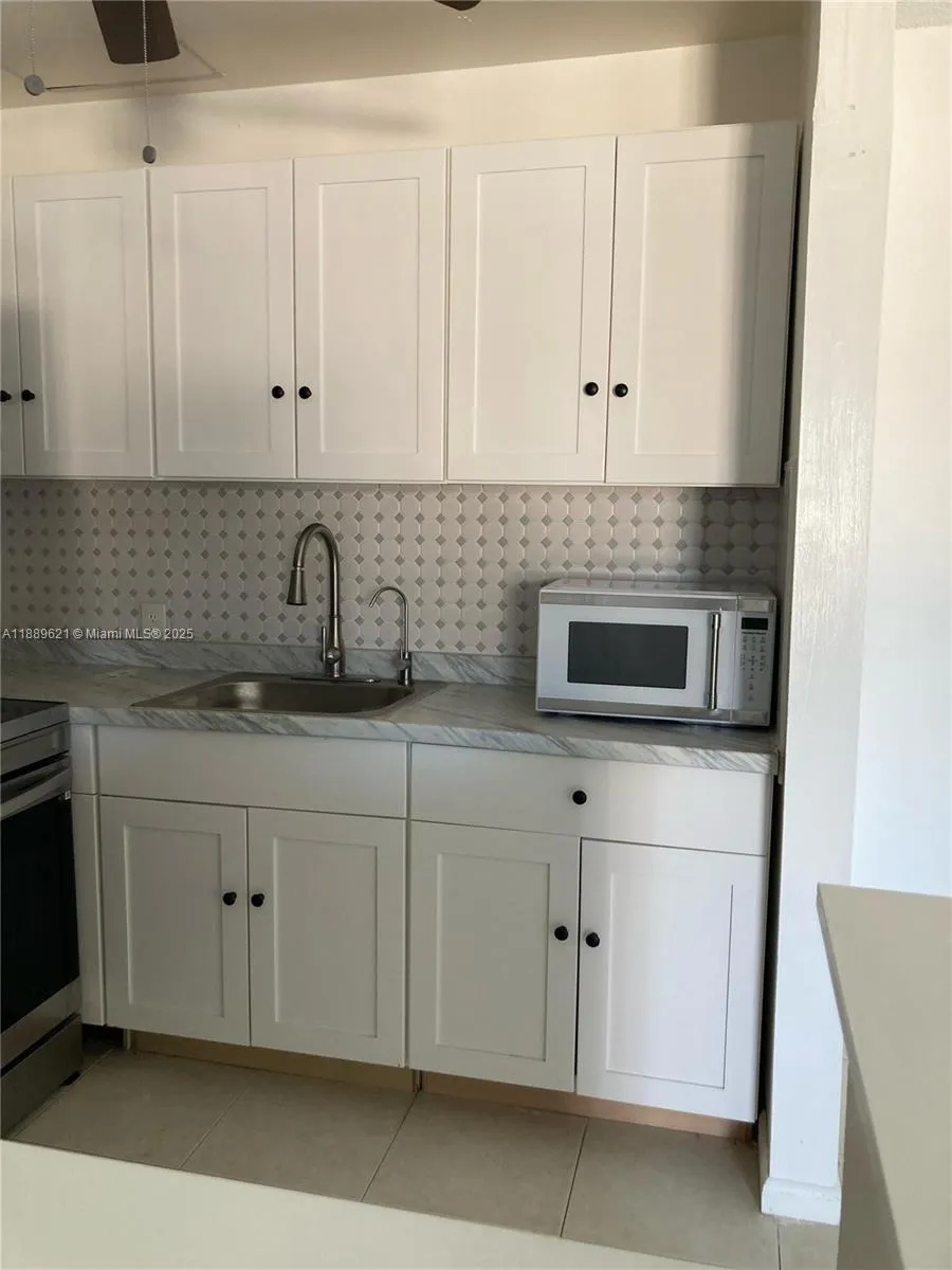 157 Fanshaw D, #157