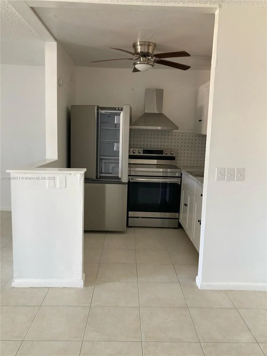 157 Fanshaw D, #157