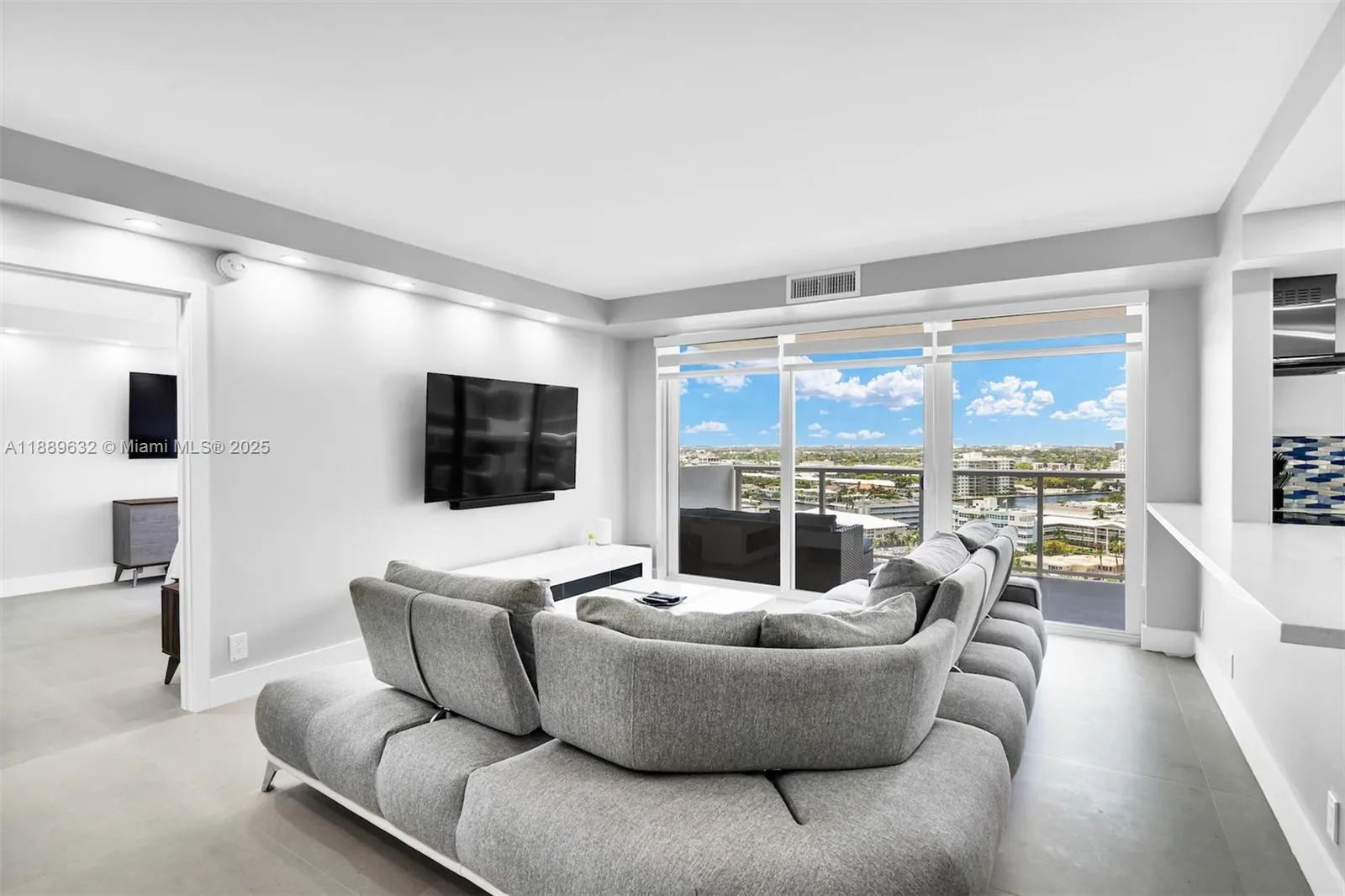 2701 N Ocean Blvd, #15B