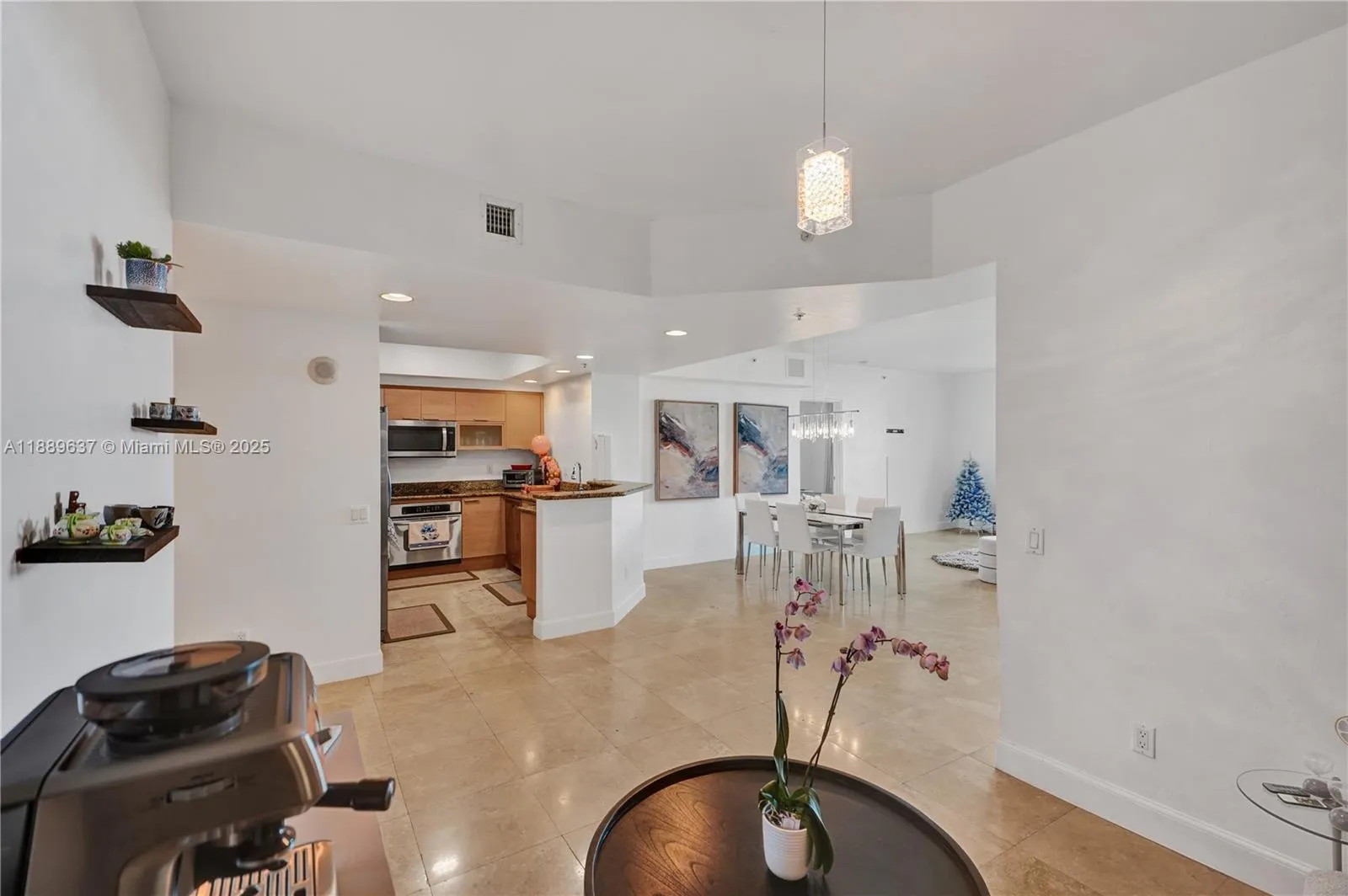 14951 Royal Oaks Ln, #1704