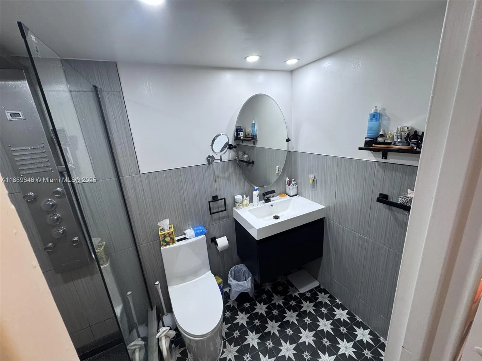 3001 S Ocean Dr, #907