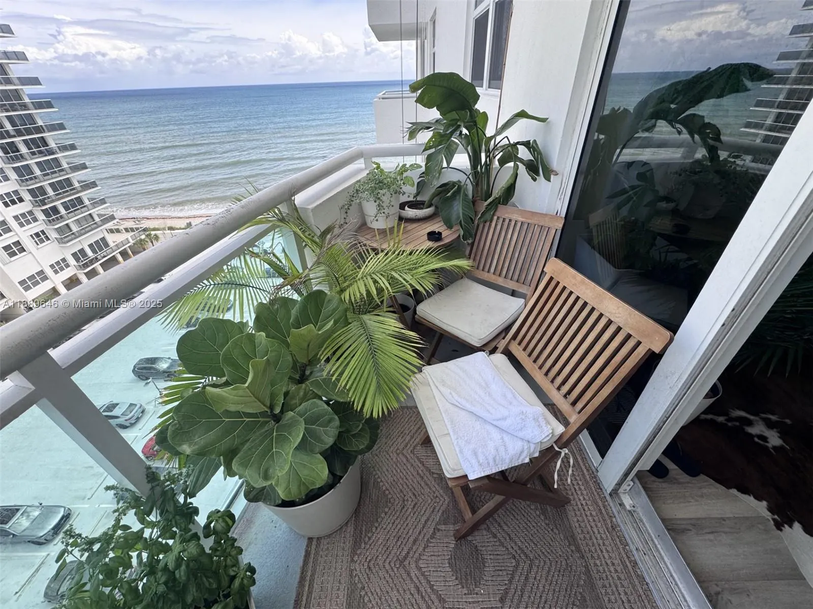 3001 S Ocean Dr, #907
