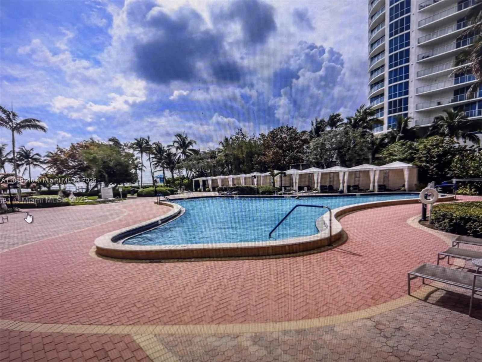 3001 S Ocean Dr, #907