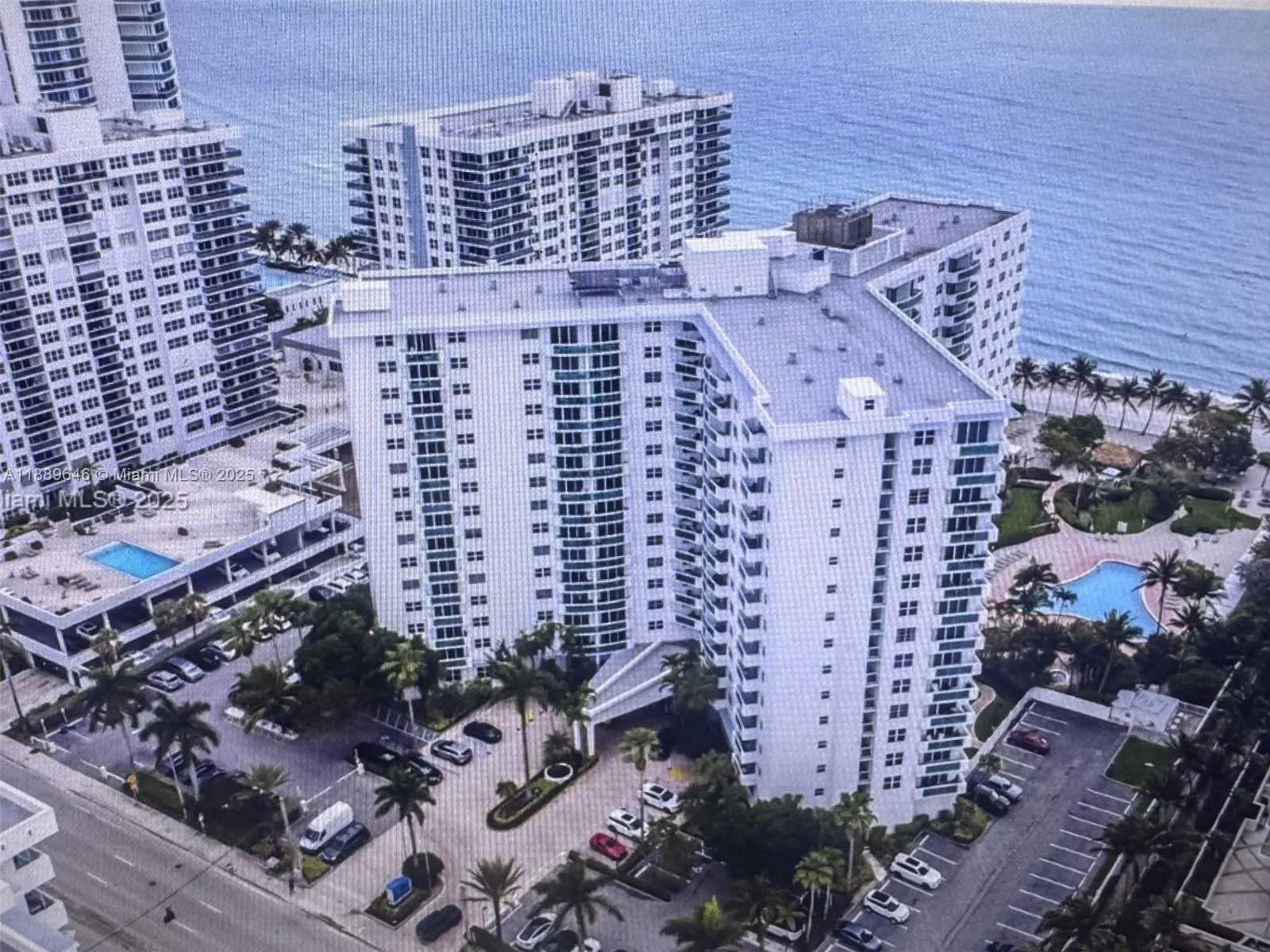 3001 S Ocean Dr, #907