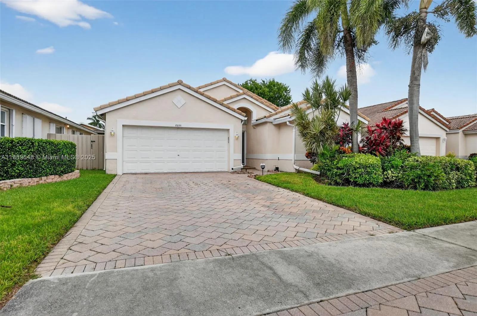 8895 Harrods Dr