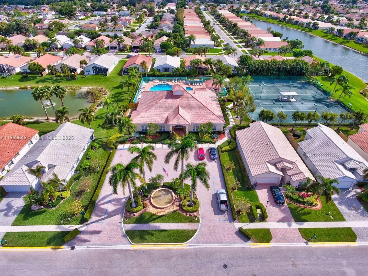 8895 Harrods Dr