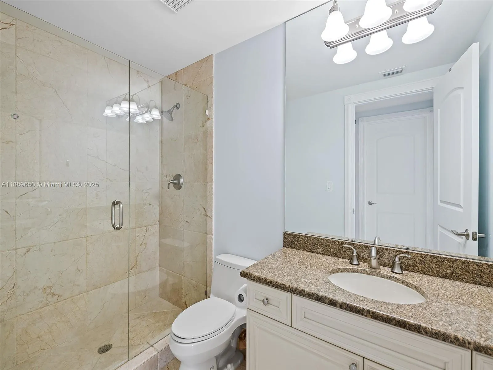 1414 SE 12th St, #1B