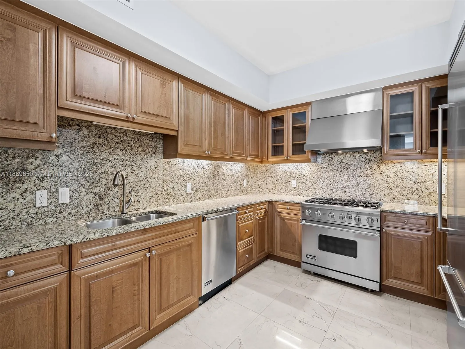 1414 SE 12th St, #1B