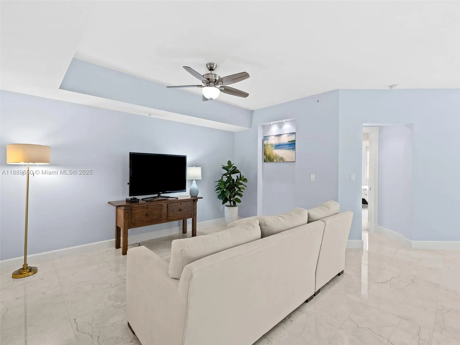 1414 SE 12th St, #1B