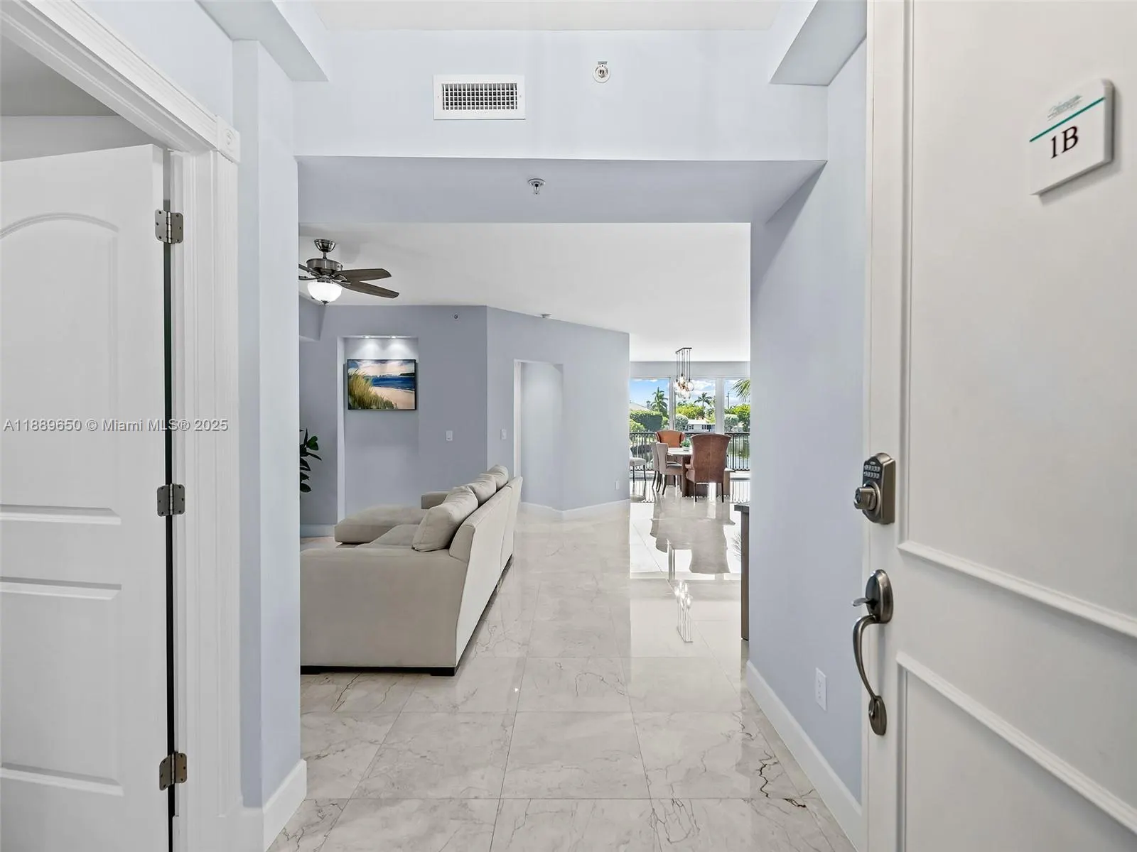 1414 SE 12th St, #1B