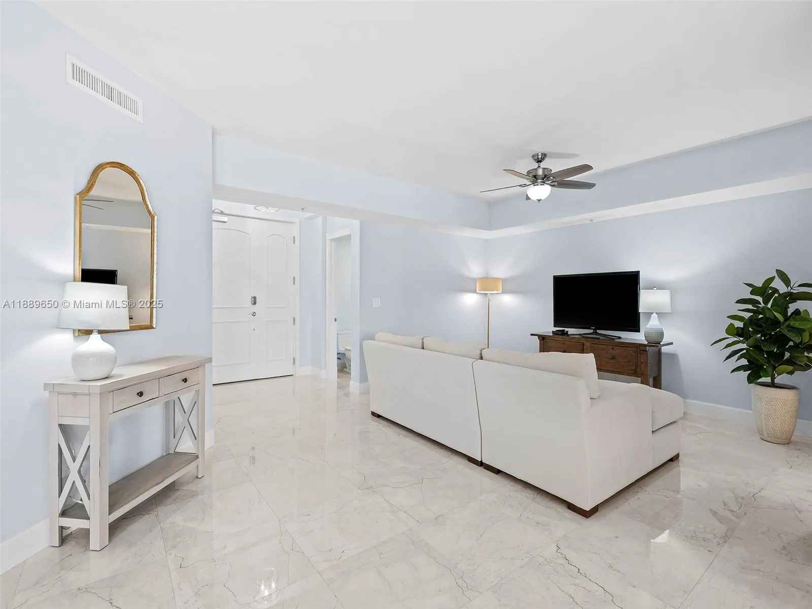 1414 SE 12th St, #1B