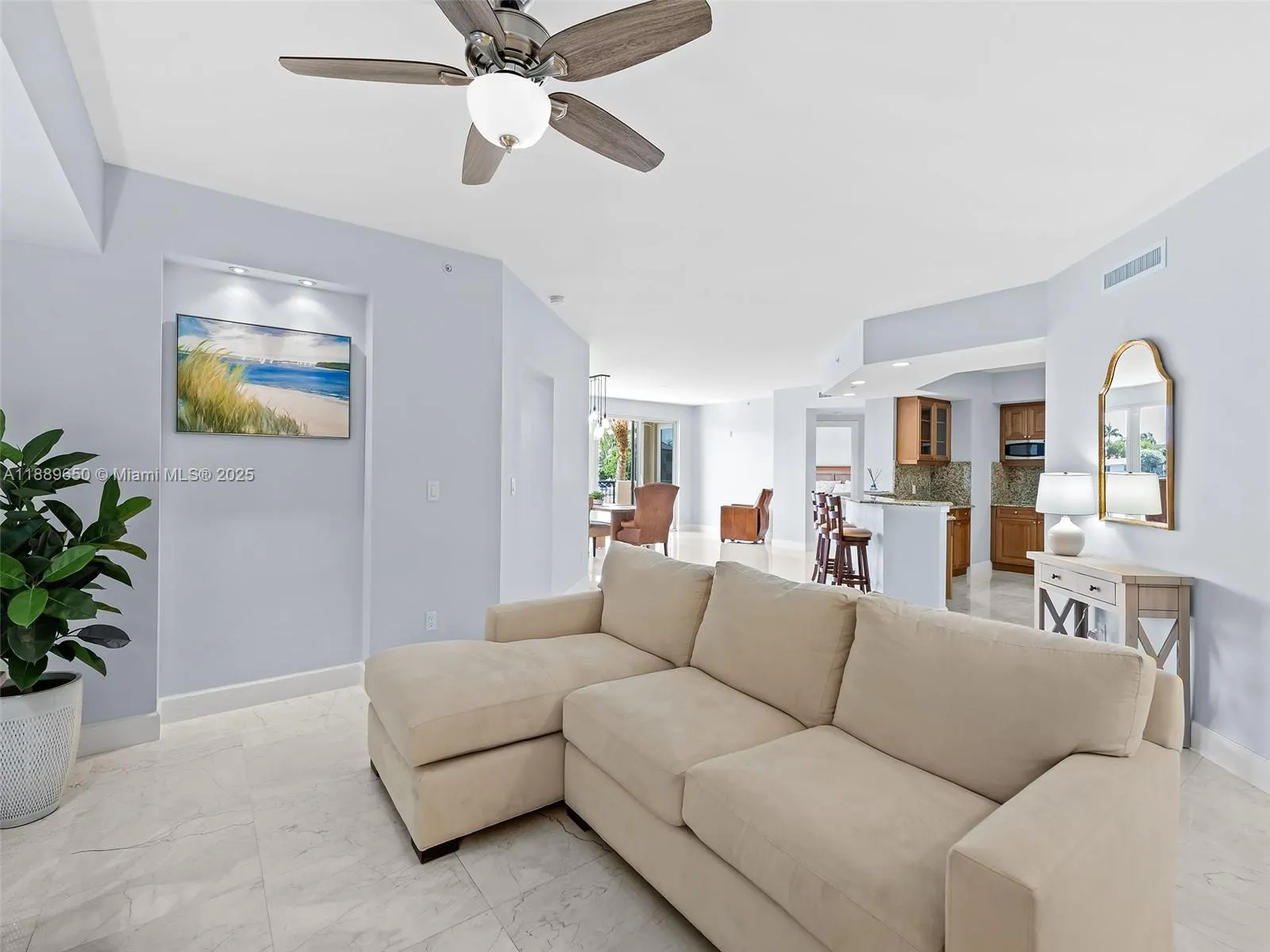 1414 SE 12th St, #1B