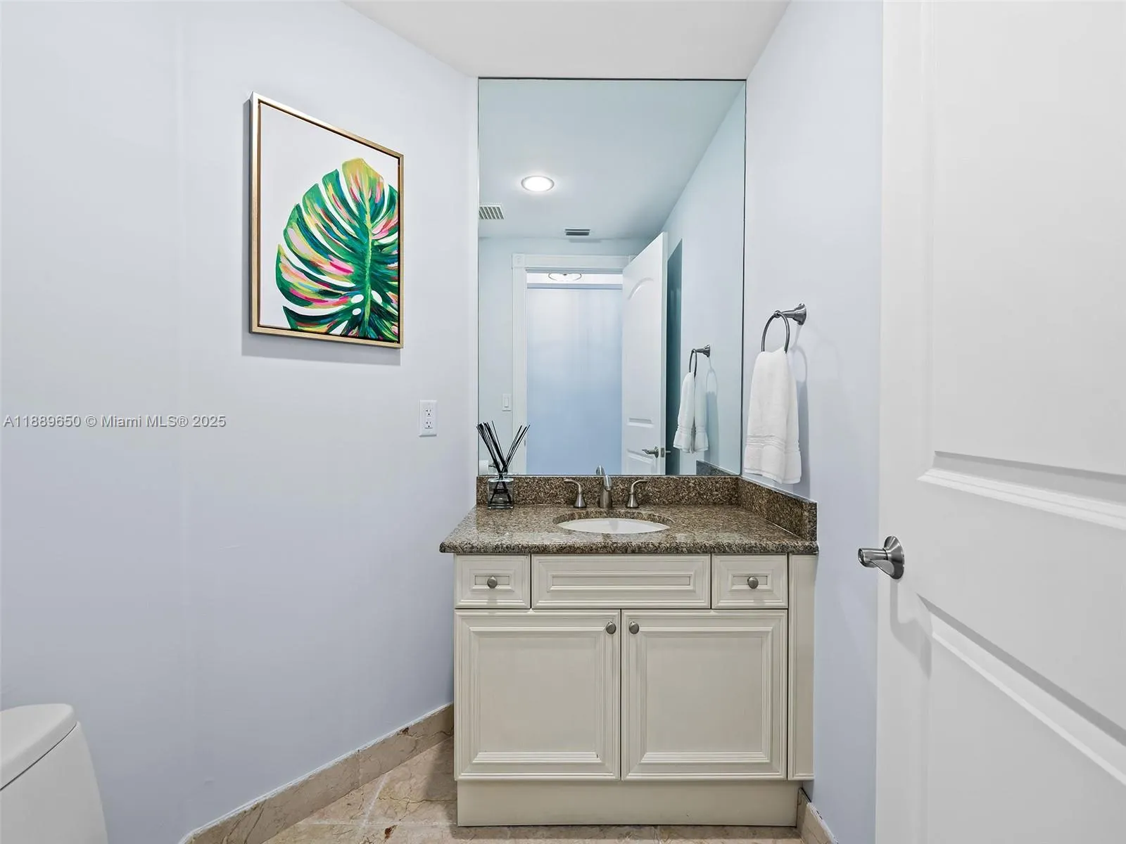 1414 SE 12th St, #1B
