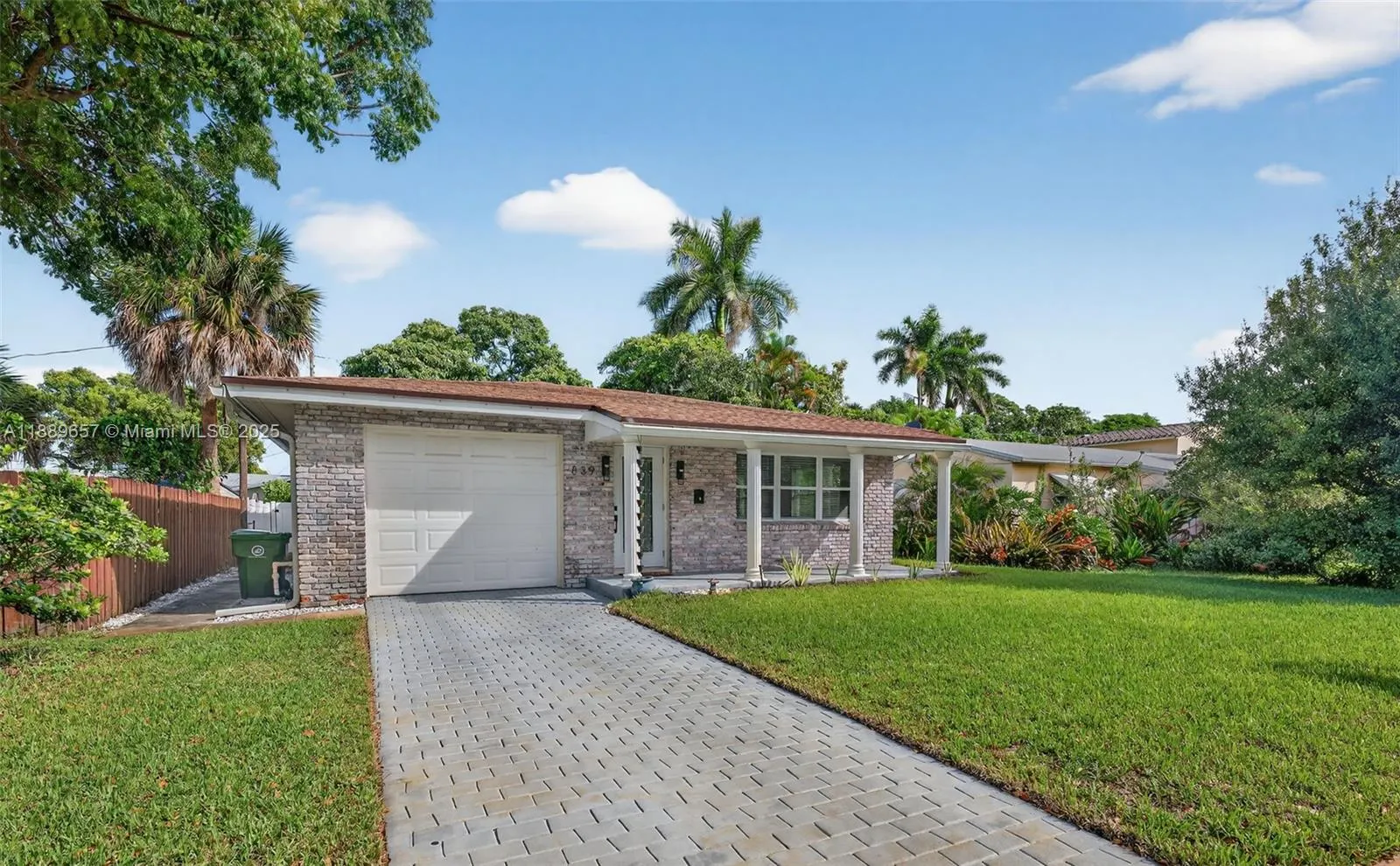 839 SW 16th St