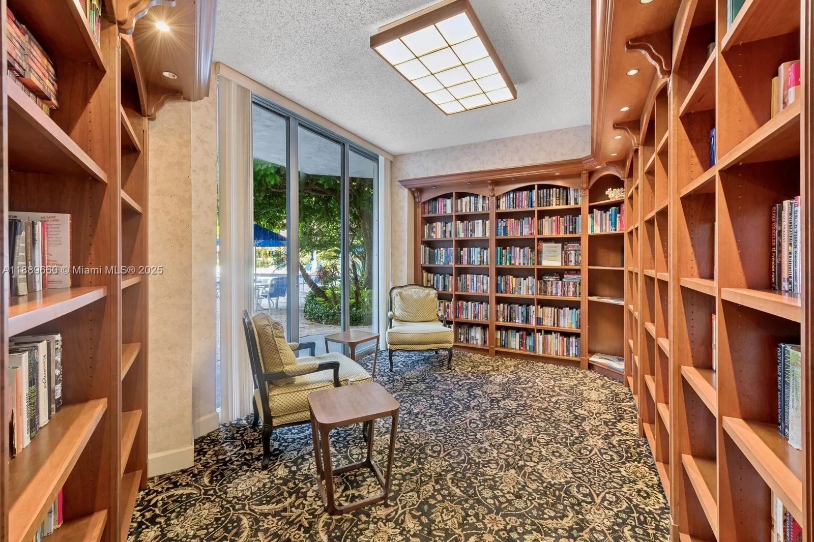 3600 Mystic Pointe Dr, #1801