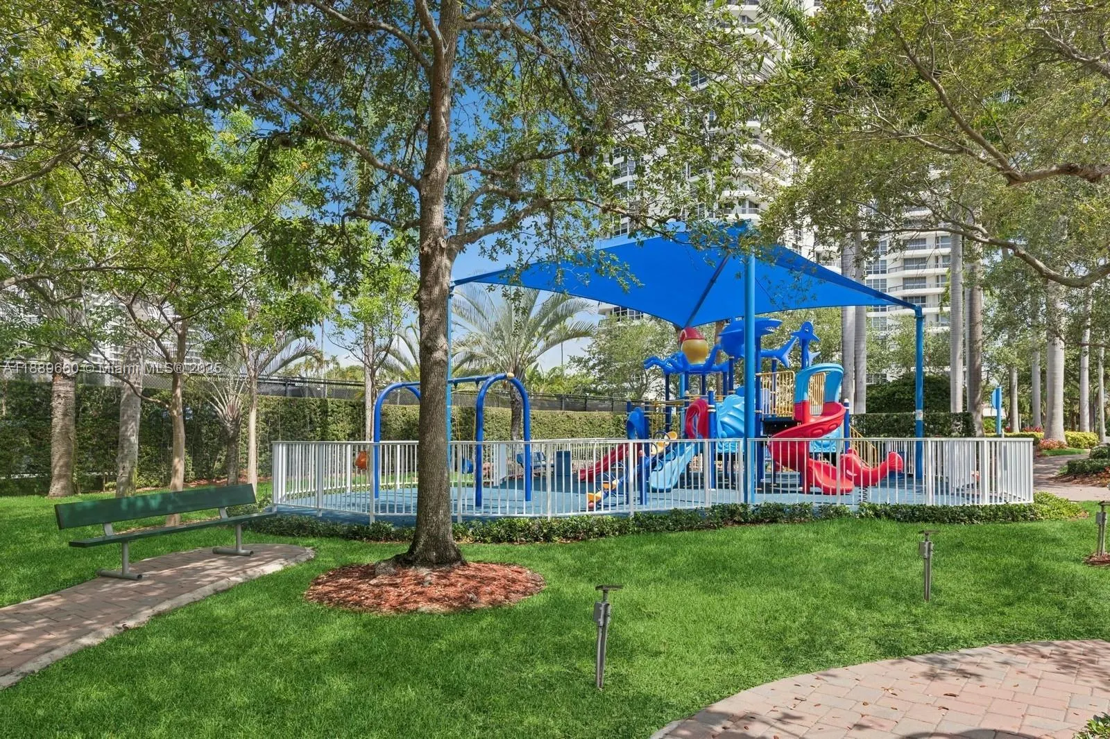 3600 Mystic Pointe Dr, #1801