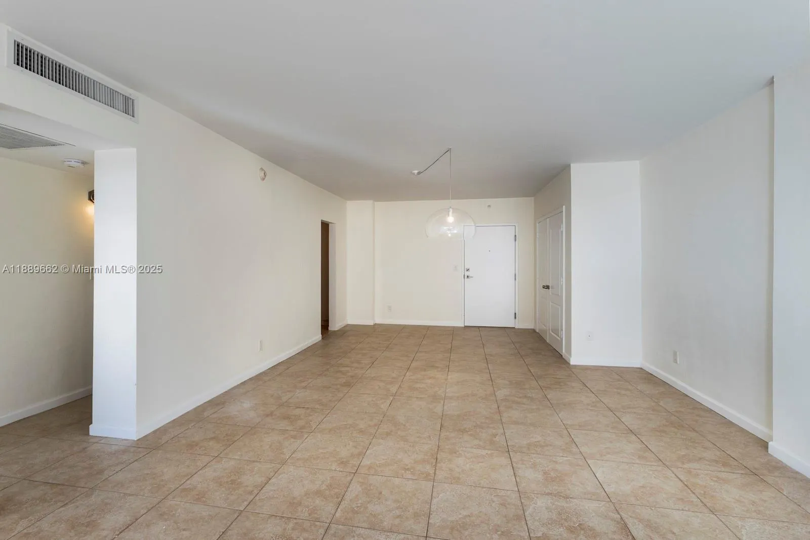 90 Edgewater Dr, #1218