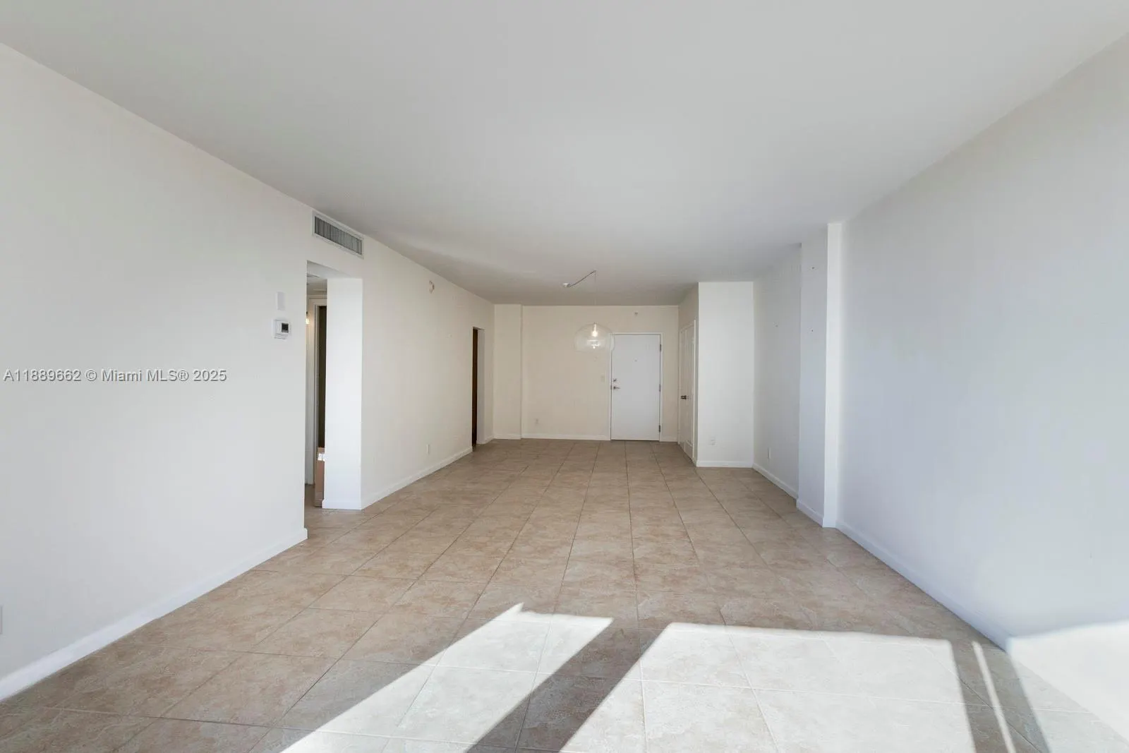 90 Edgewater Dr, #1218
