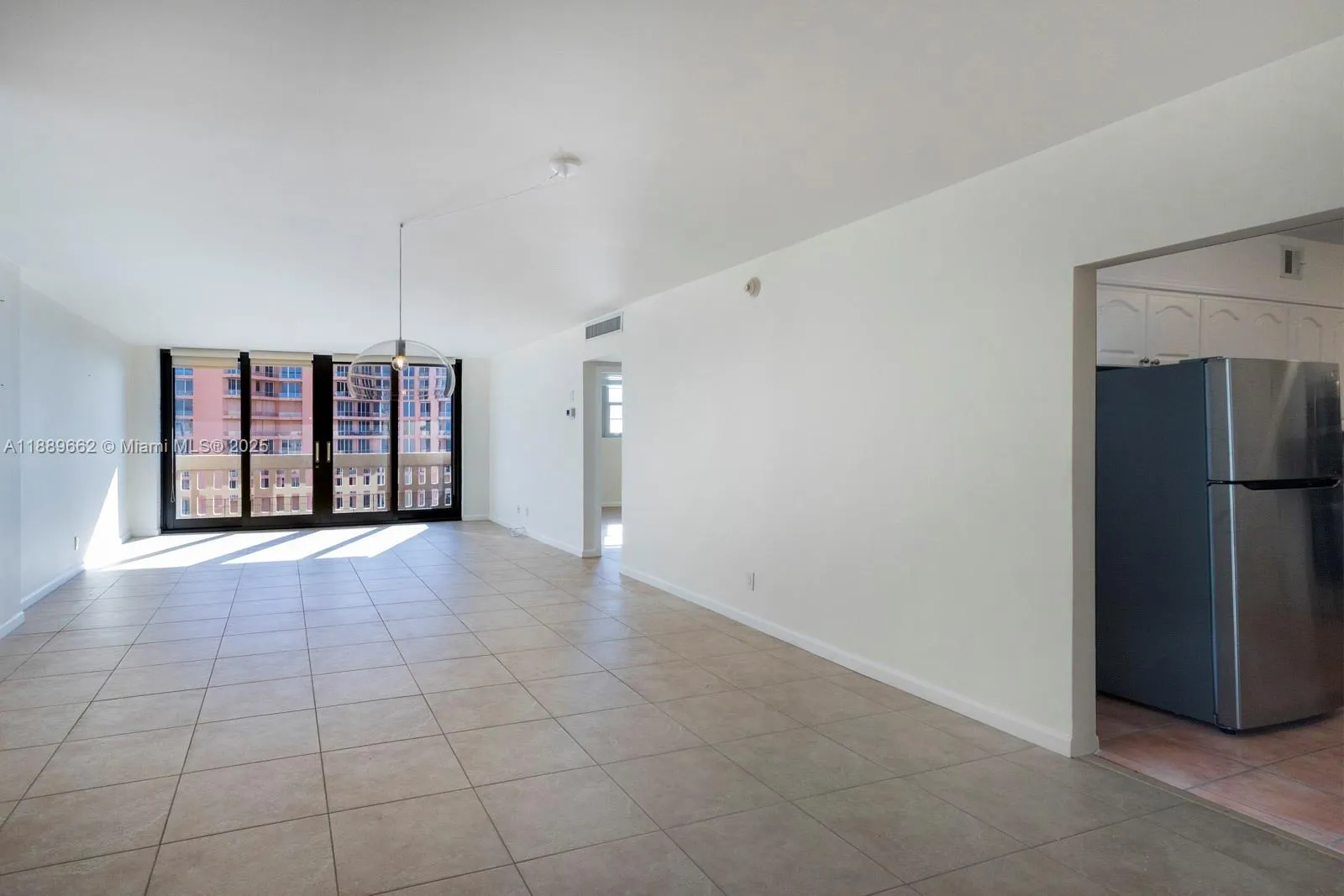 90 Edgewater Dr, #1218