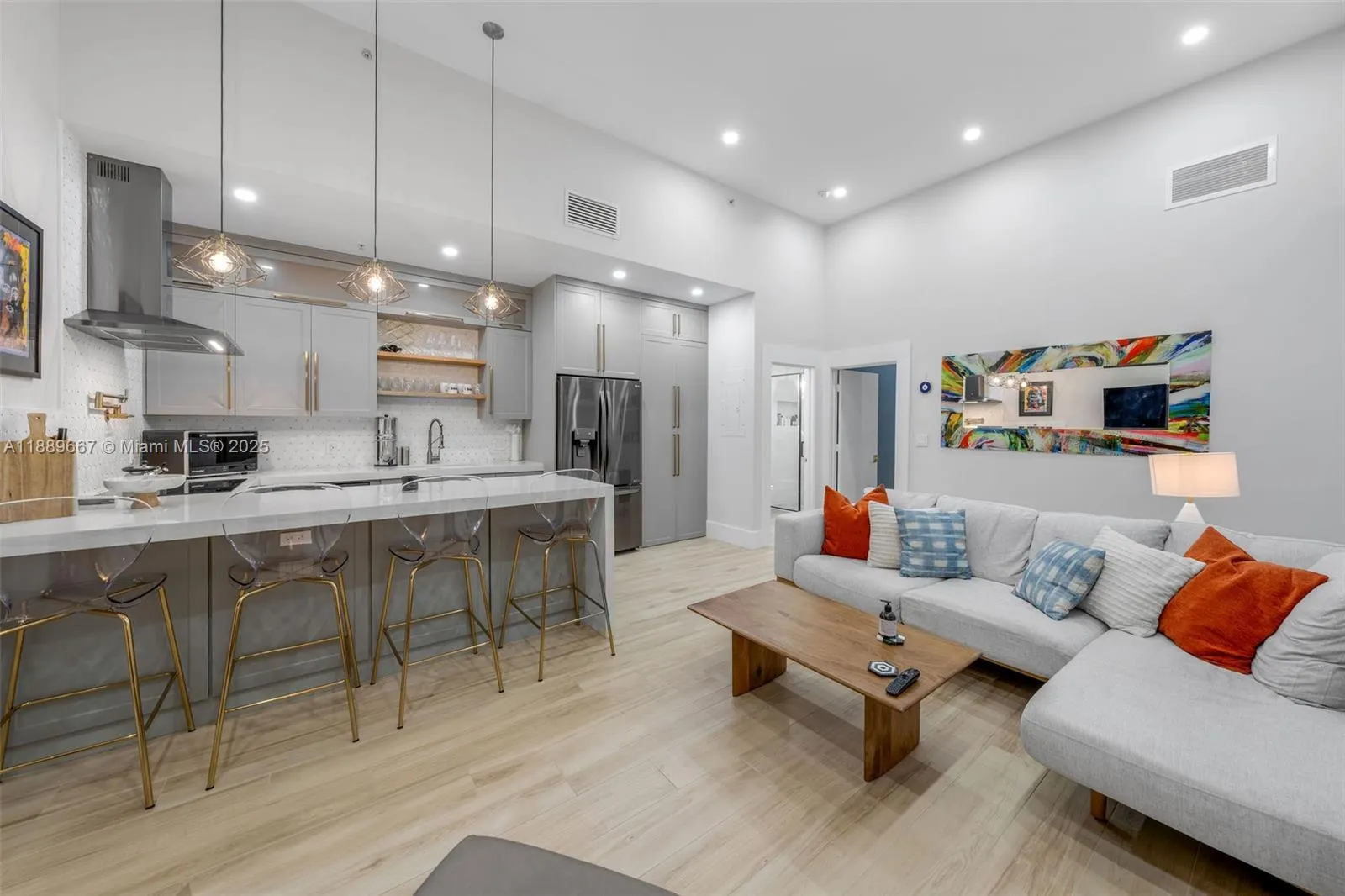 935 Euclid Ave, #5
