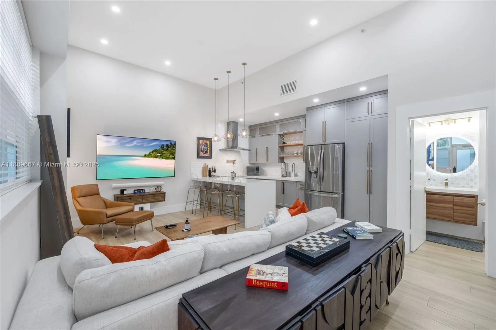935 Euclid Ave, #5