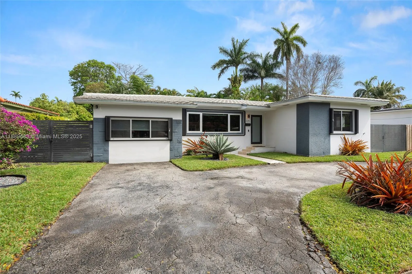 425 NE 114th St