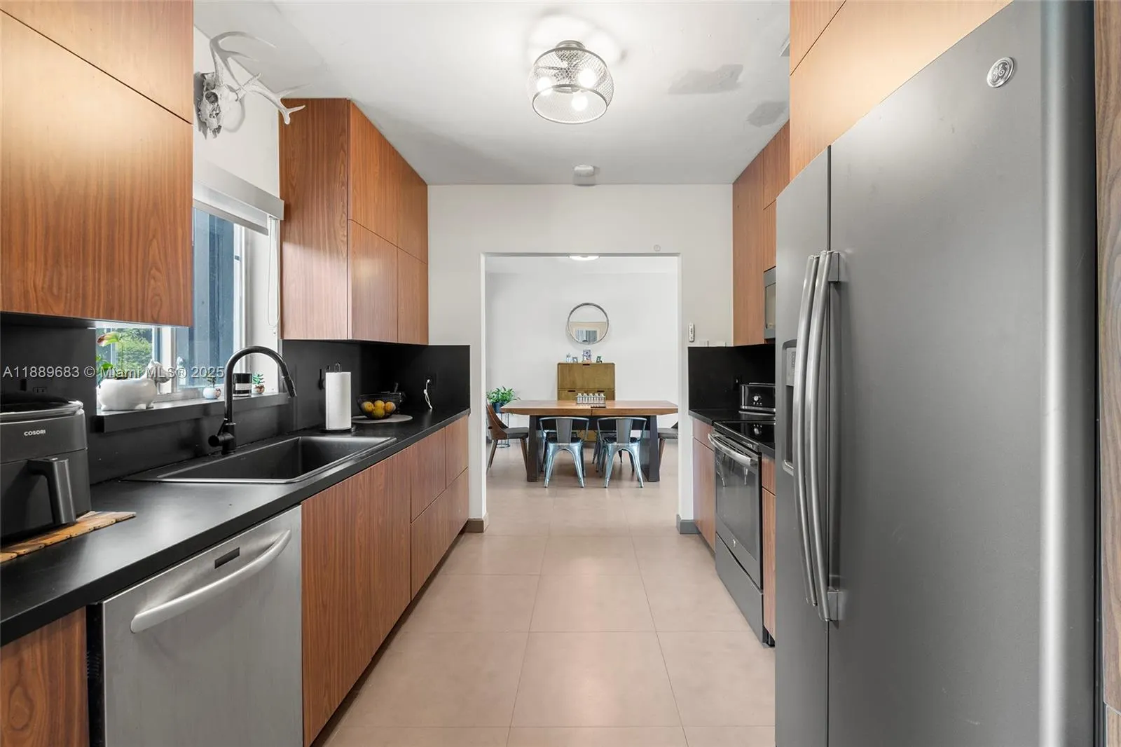 425 NE 114th St