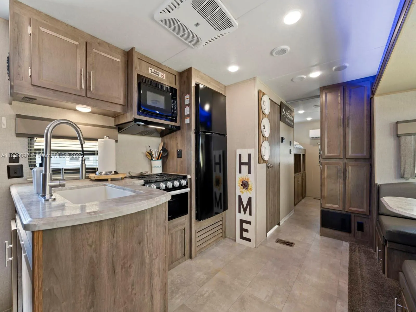 325 Calusa ST 497