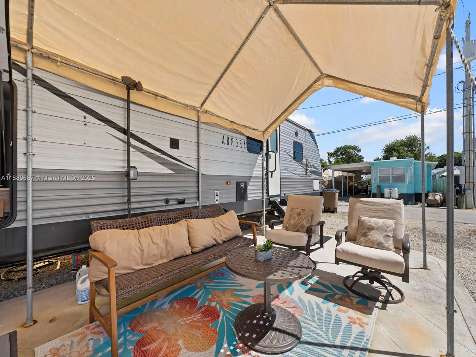 325 Calusa ST 497