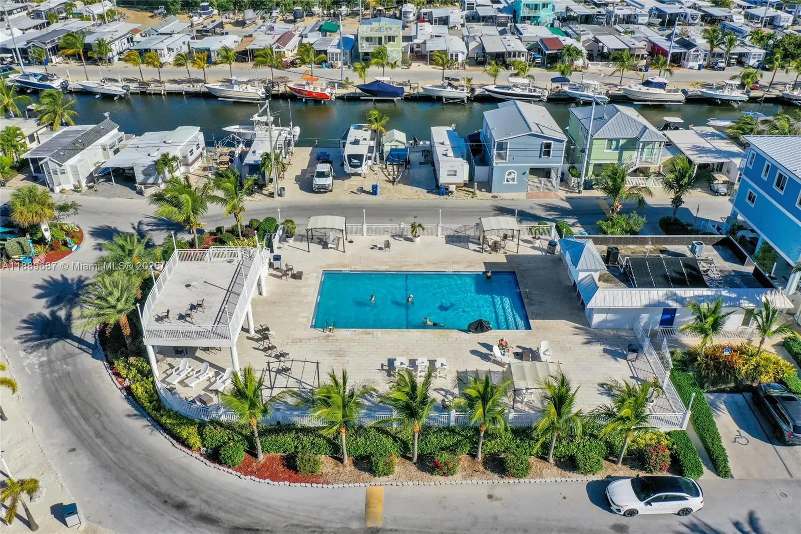 325 Calusa ST 497