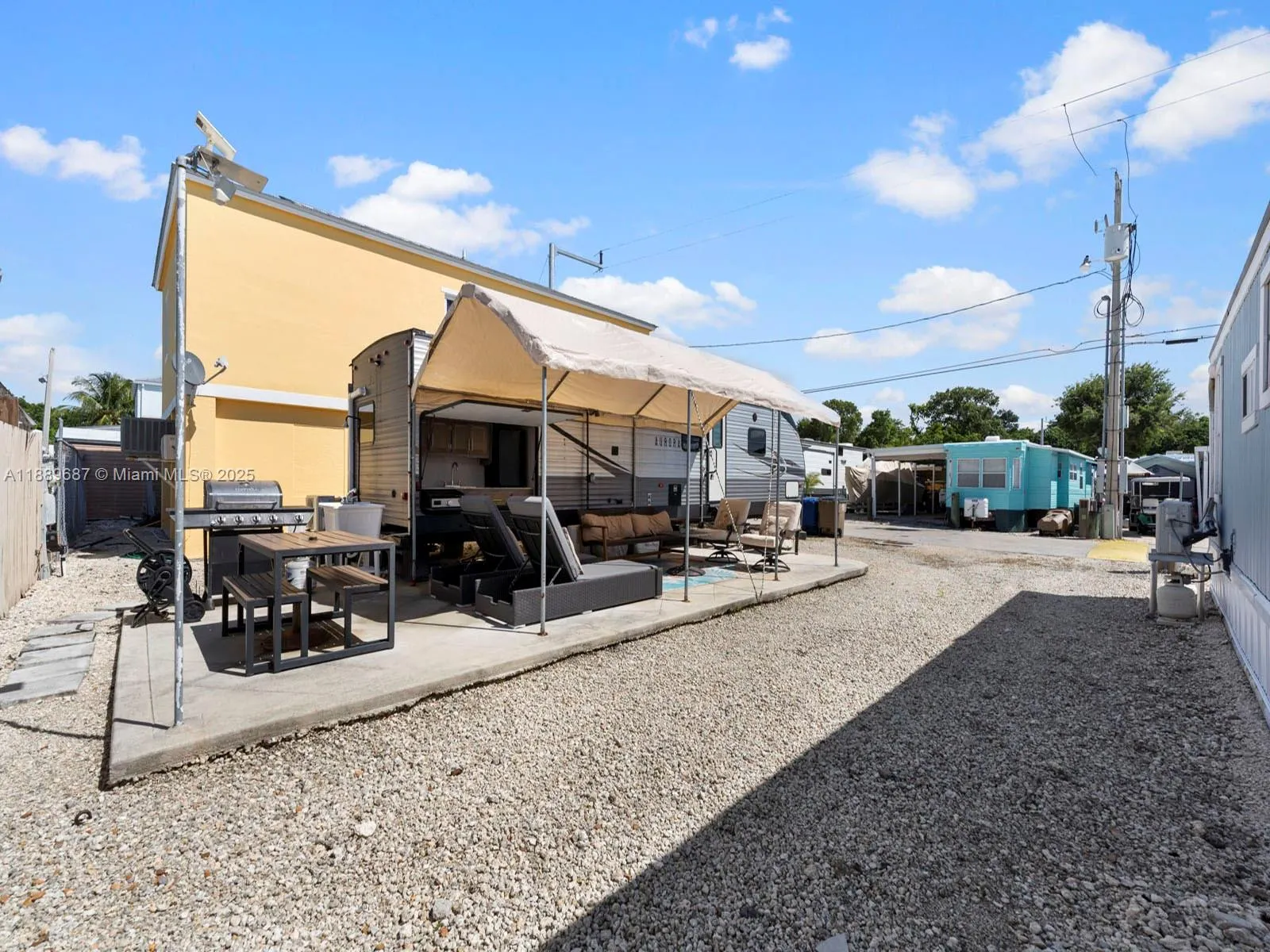 325 Calusa ST 497