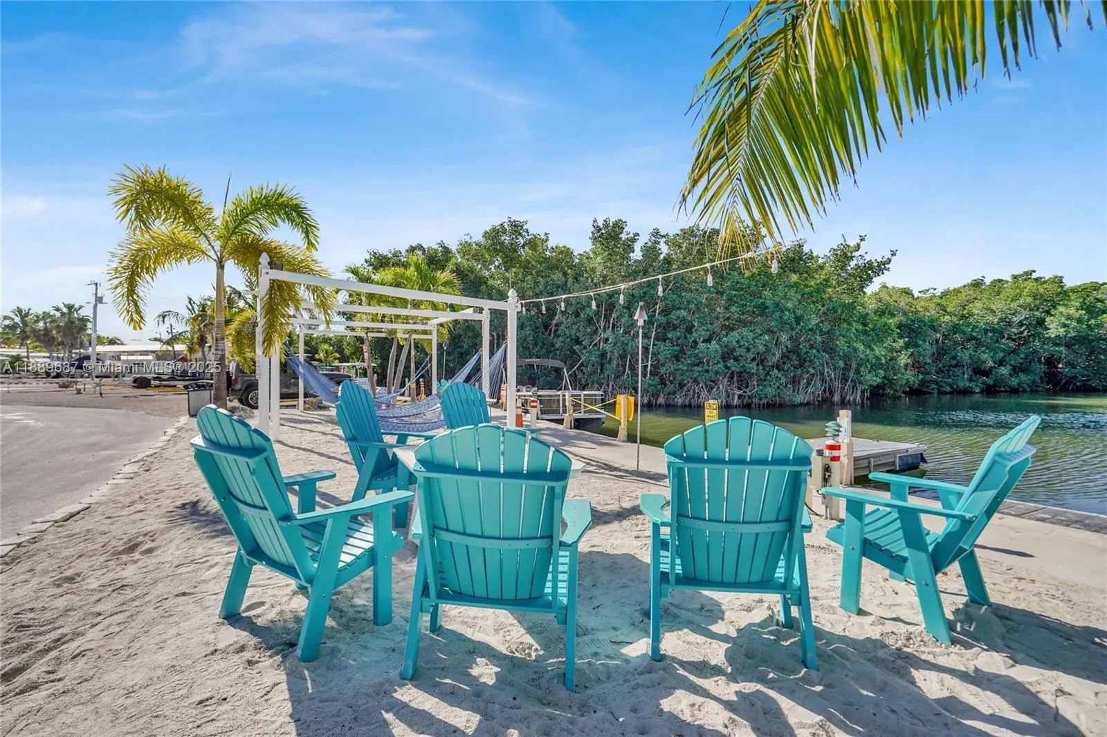 325 Calusa ST 497