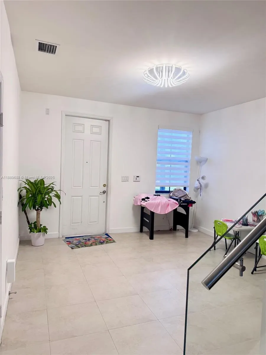 10300 NW 70th Ter, #10300
