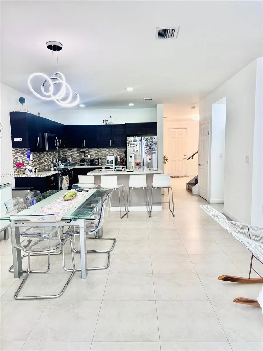 10300 NW 70th Ter, #10300
