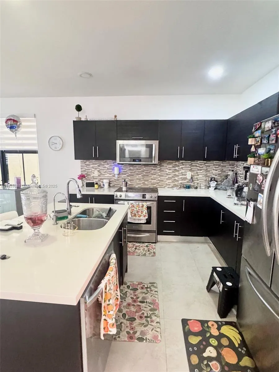 10300 NW 70th Ter, #10300