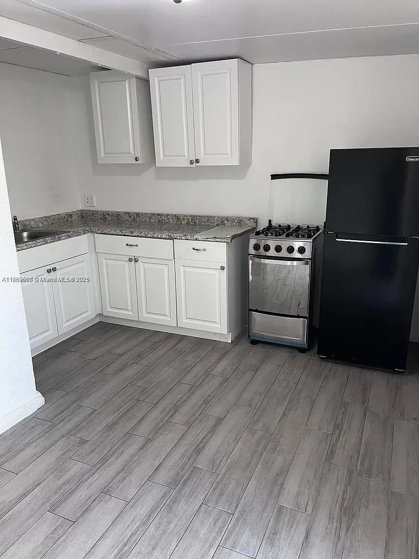 27 SW 55th Ave Rd