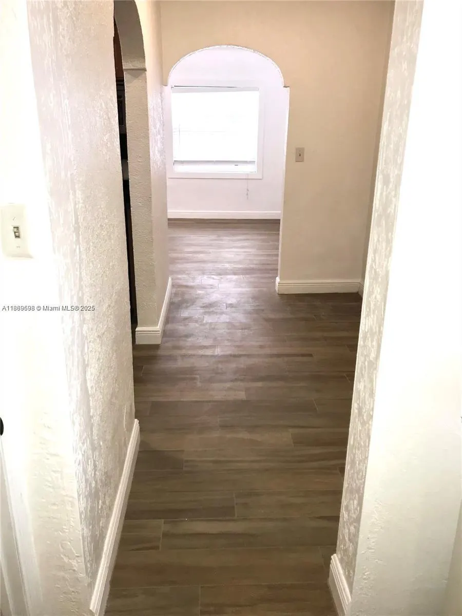 27 SW 55th Ave Rd