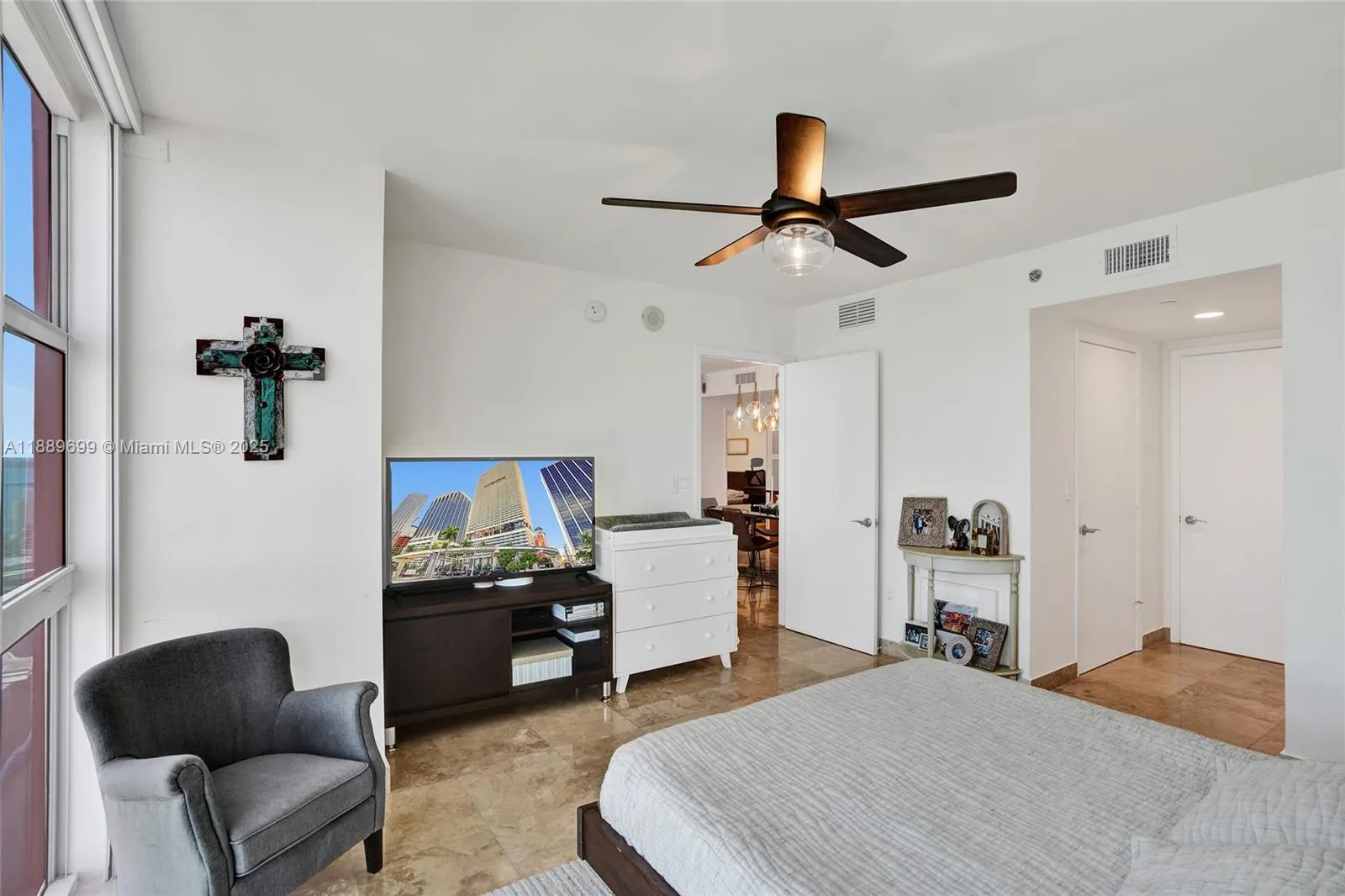 50 Biscayne Blvd, #3908