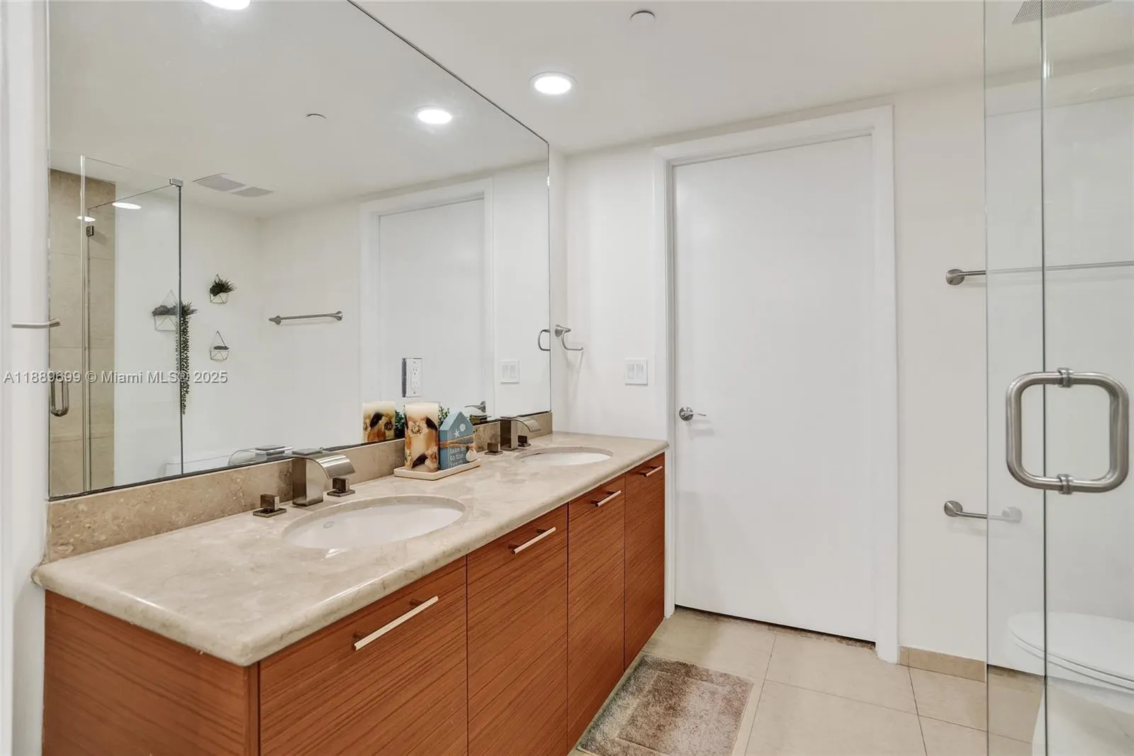 50 Biscayne Blvd, #3908