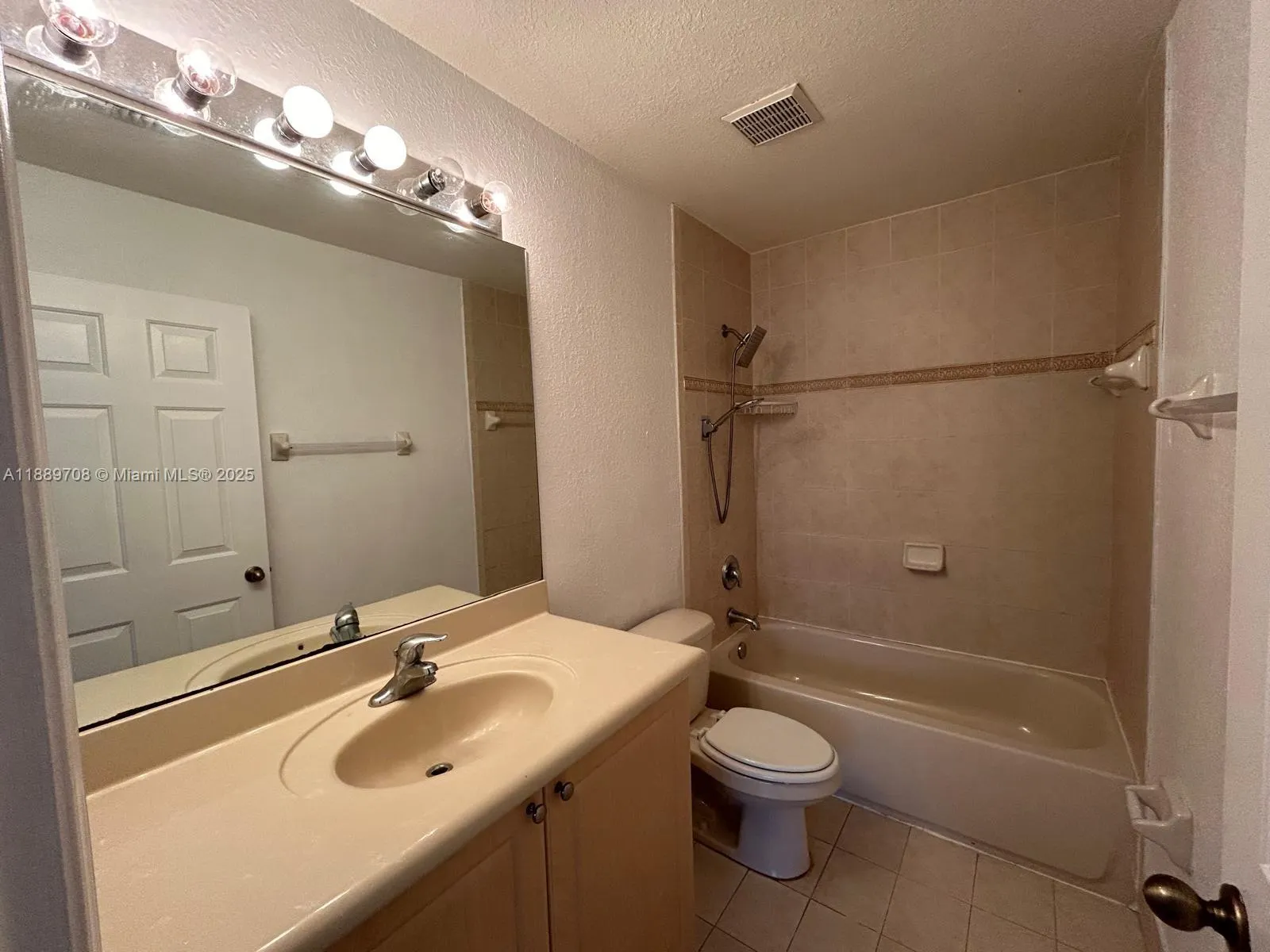 1406 SE 26th Ct, #311
