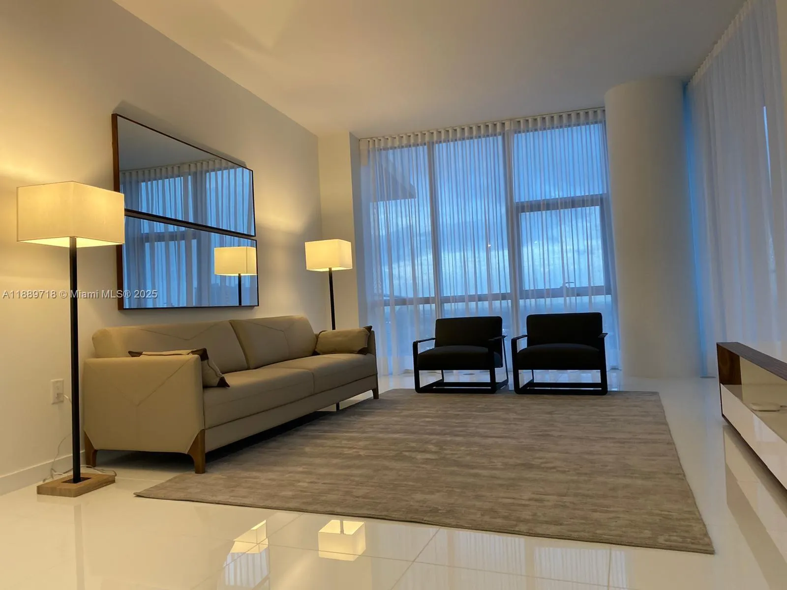 851 NE 1st Ave, #2501