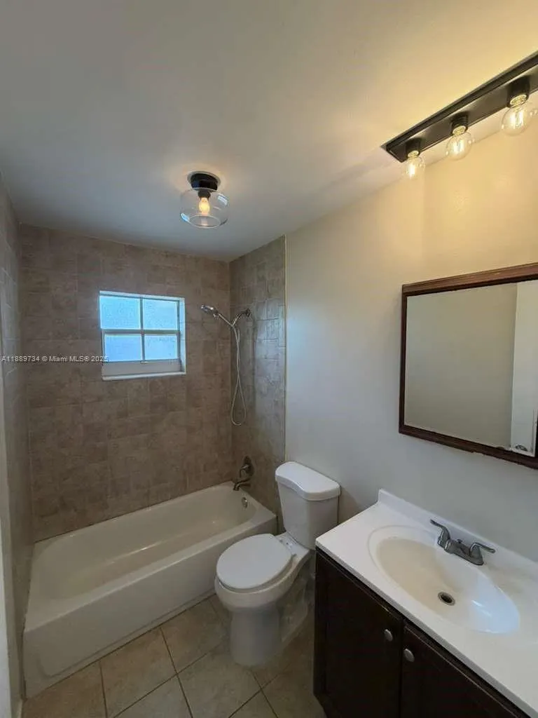 3024 NW 69th Ct, #3D