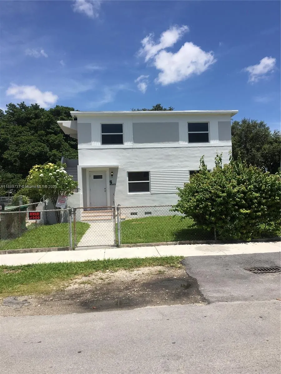 2311 NW 15th St