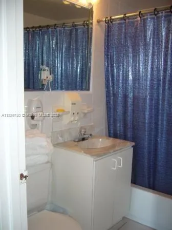 6345 Collins Ave, #937