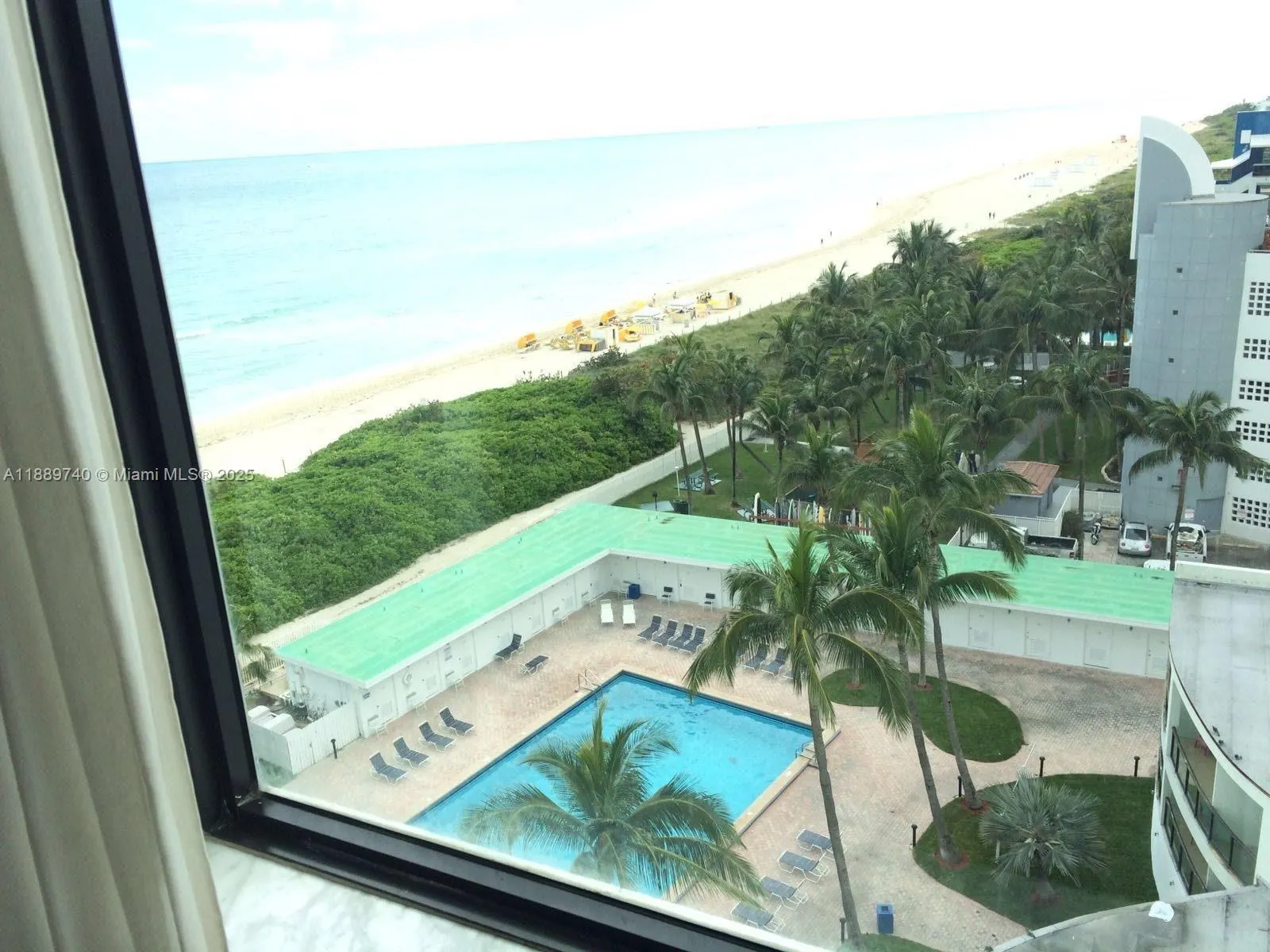 6345 Collins Ave, #937