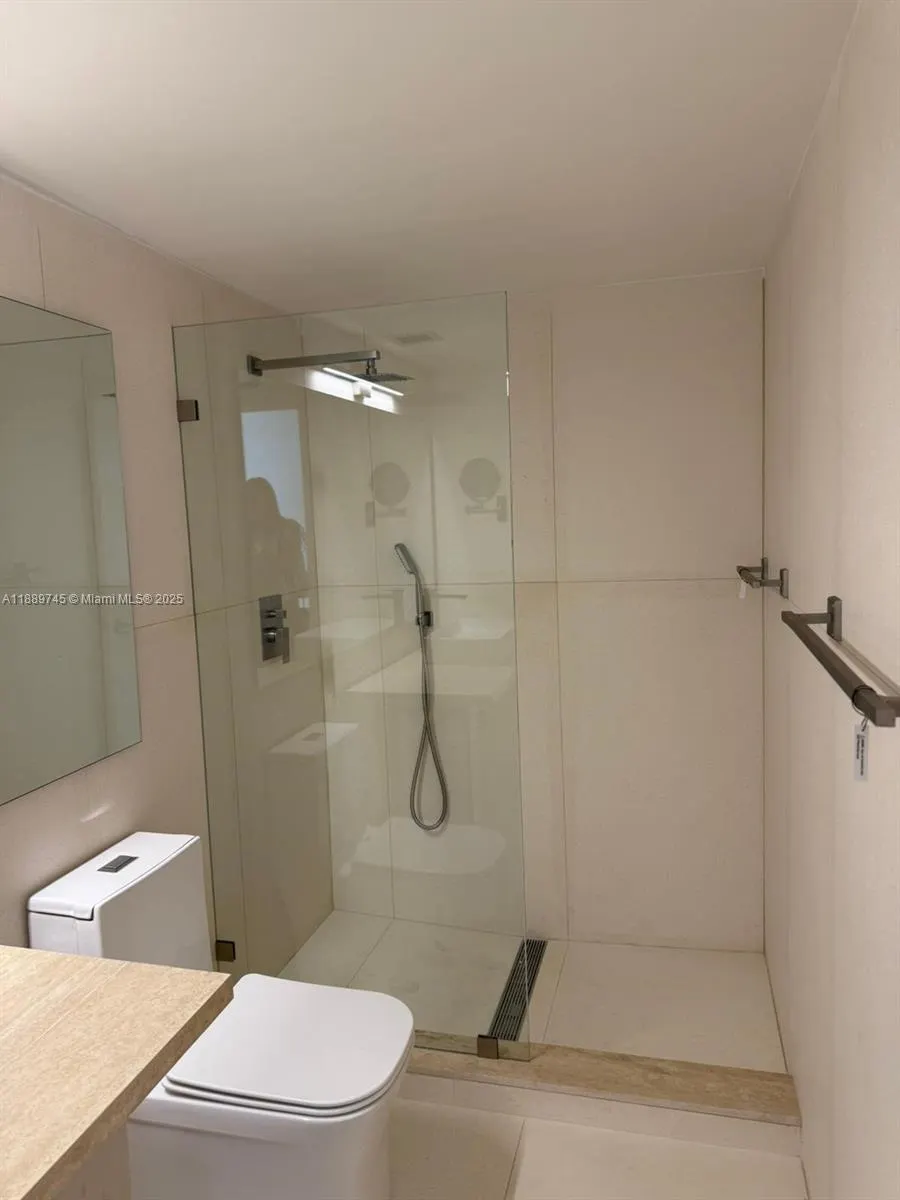 1420 Brickell Bay Dr, #1203A