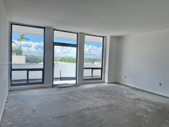 700 Biltmore Way, #804